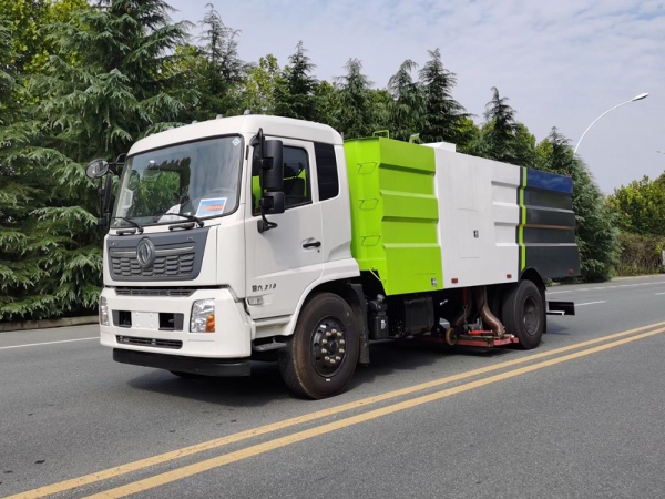 東風天錦10.5方吸塵車